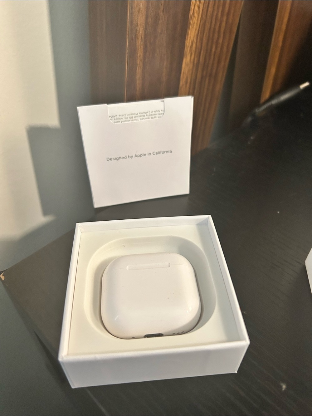 Apple Air Pods 4 - Picture 2 of 4